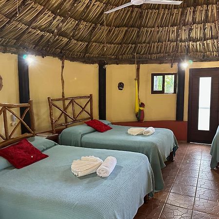 The Pickled Onion B&B And Restaurant Uxmal ซานตา เอเลนา ภายนอก รูปภาพ